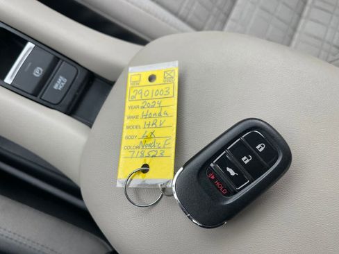 Used 2024 Honda HR-V LX image 4