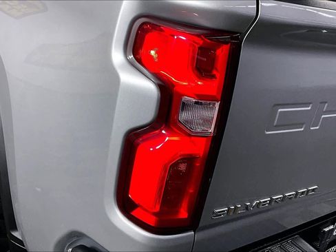 Used 2020 Chevrolet Silverado 2500 LTZ w/ LTZ Plus Package image 27