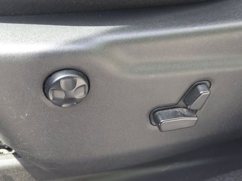 Used 2024 Dodge Durango GT RWD image 14