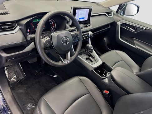 Used 2025 Toyota RAV4 XLE Premium FWD image 7