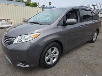Used 2017 Toyota Sienna LE FWD video 1