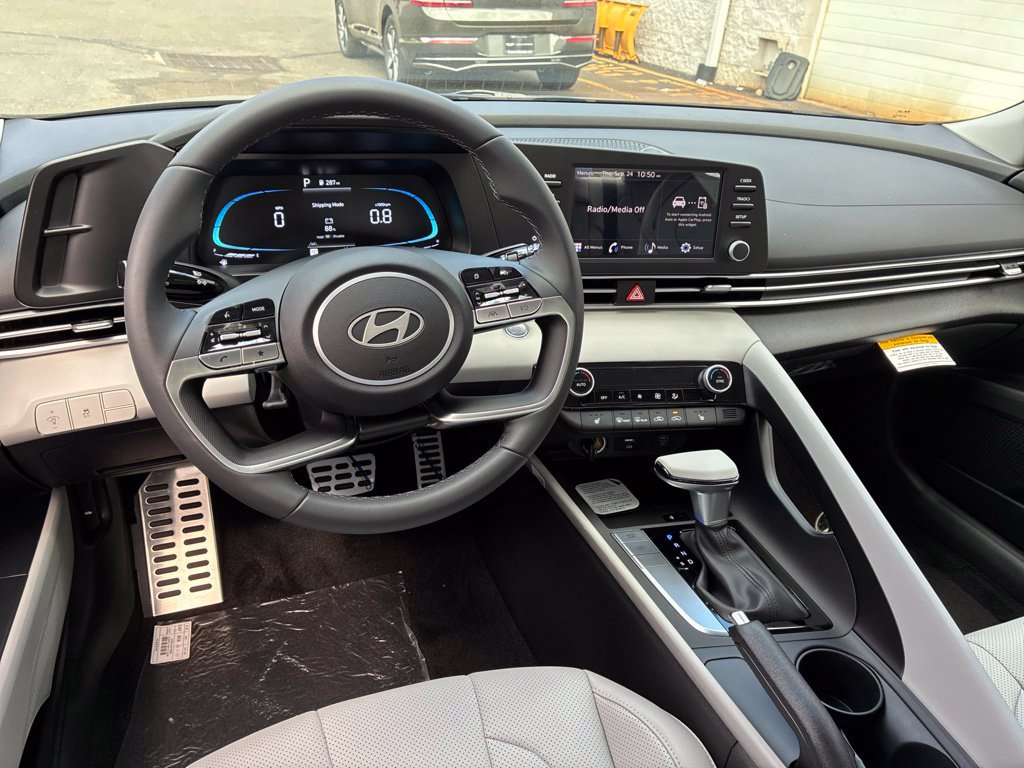 New 2026 Hyundai Elantra SEL Sport FWD image 28