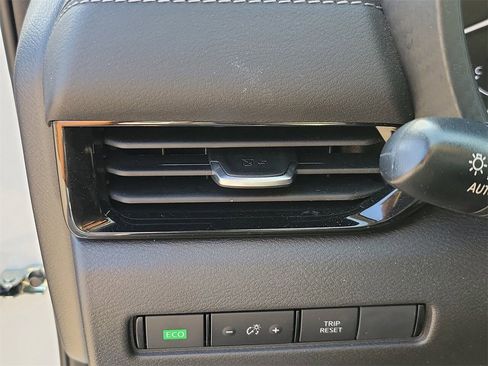 Used 2025 Nissan Sentra SV image 30