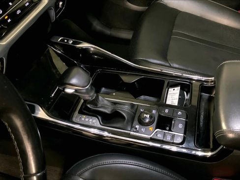 Used 2021 Kia Sorento SX image 16