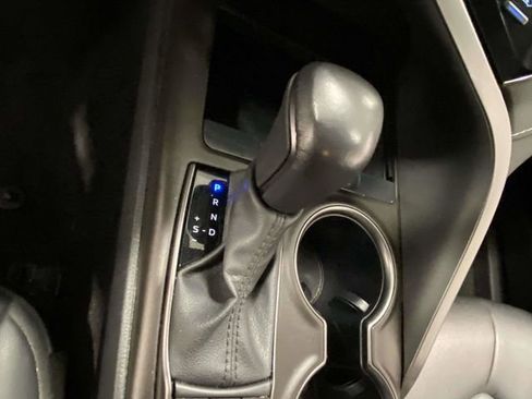 Used 2024 Toyota Camry SE image 19