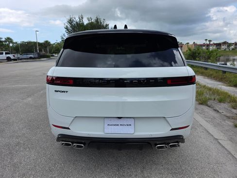 New 2026 Land Rover Range Rover Sport Dynamic SE AWD/4WD image 6