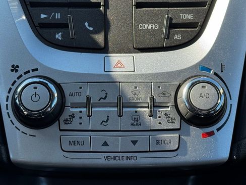 Used 2017 Chevrolet Equinox LT w/ Convenience Package image 15