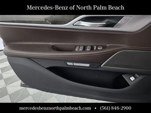 Used 2017 BMW 740i xDrive image 23