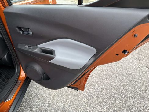 Used 2021 Nissan Kicks SR w/ SR Premium Package FWD image 16