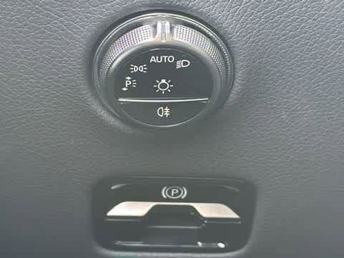Certified 2026 Mercedes-Benz GLC 300 4MATIC image 18