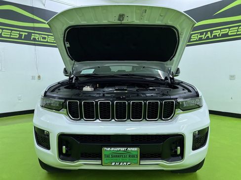Used 2023 Jeep Grand Cherokee Overland AWD/4WD image 4