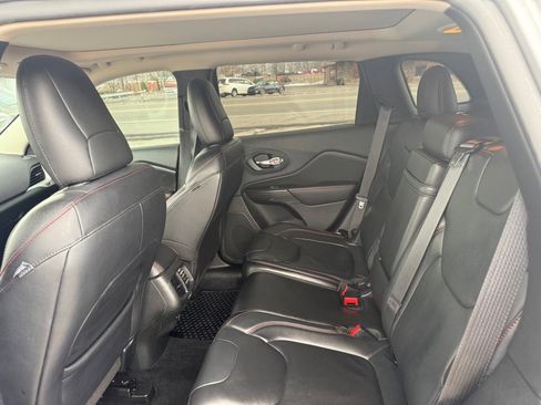 Used 2014 Jeep Cherokee Trailhawk image 34