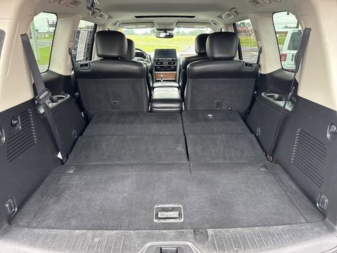 Used 2021 Nissan Armada SL w/ Captain's Chairs Package image 9