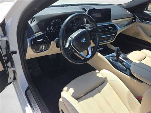 Used 2018 BMW 530i RWD image 10