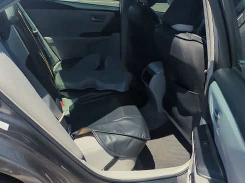 Used 2015 Toyota Camry LE FWD image 5