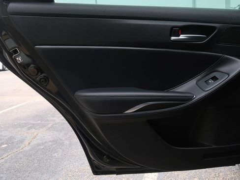 Used 2019 Toyota Avalon XLE image 46