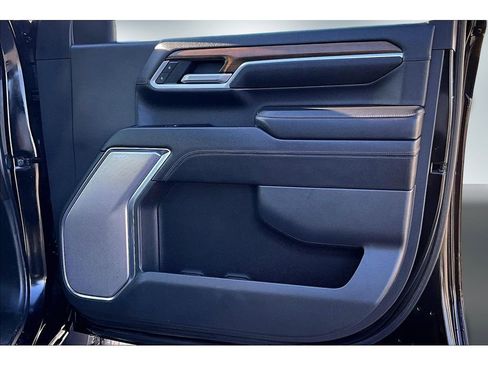 Used 2024 Chevrolet Silverado 3500 High Country w/ Technology Package image 25