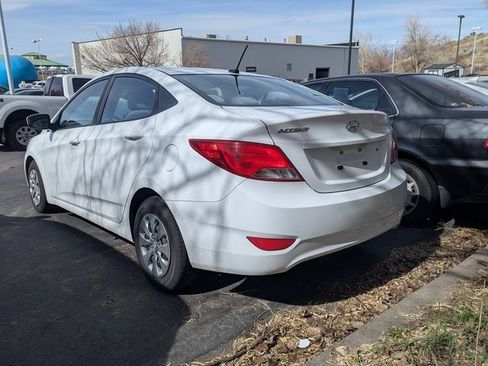 Used 2017 Hyundai Accent SE image 4