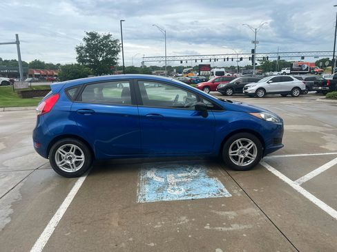 Used 2019 Ford Fiesta SE image 5