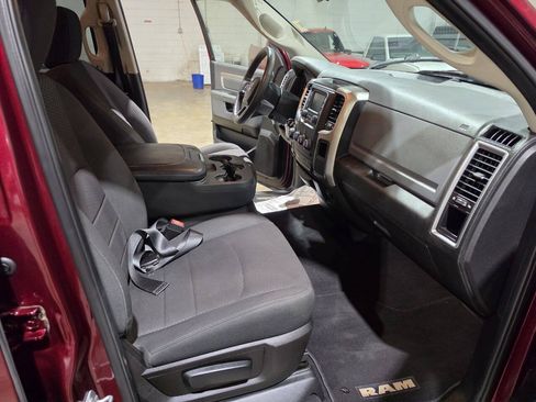 Used 2019 RAM 1500 Warlock AWD/4WD image 35