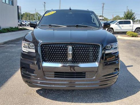 Used 2023 Lincoln Navigator L Reserve AWD/4WD image 6