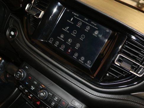 Used 2021 Dodge Durango SXT w/ 3rd Row Seating Group AWD/4WD image 30