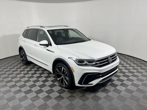 Used 2024 Volkswagen Tiguan SEL R-Line AWD/4WD image 7