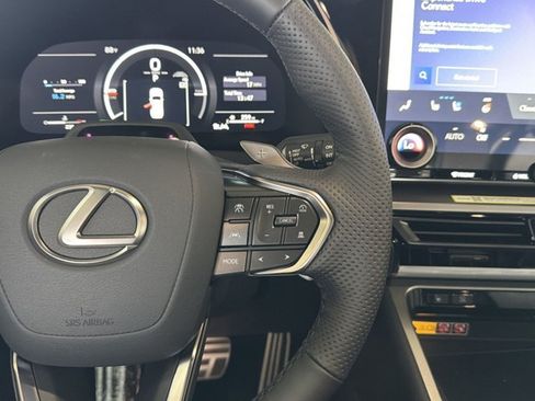 Certified 2026 Lexus TX 500h AWD w/ Technology Package image 16
