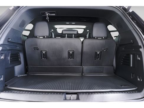 Used 2025 GMC Acadia AT4 w/ Luxury Package AWD/4WD image 37