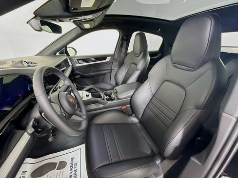 Certified 2026 Porsche Cayenne S image 5