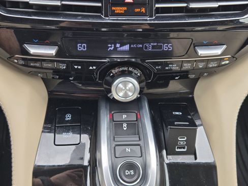 Used 2023 Acura MDX SH-AWD w/ Advance Package image 14