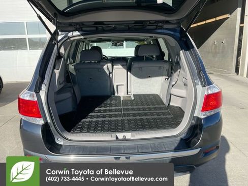 Used 2011 Toyota Highlander 4WD image 16