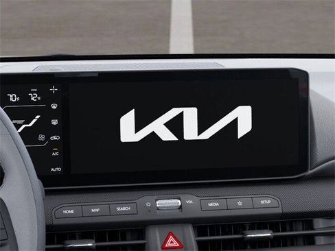 Certified 2025 Kia K4 EX image 20