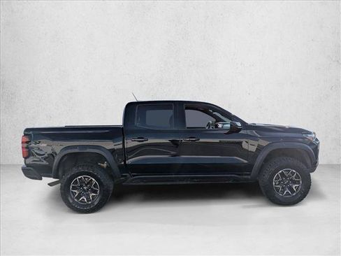 Used 2024 Chevrolet Colorado ZR2 w/ Safety Package AWD/4WD image 4