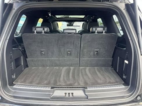 Used 2019 Lincoln Navigator Reserve image 17