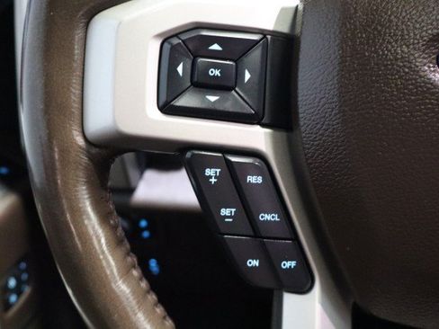 Used 2018 Ford F150 King Ranch w/ Equipment Group 601A Luxury AWD/4WD image 40