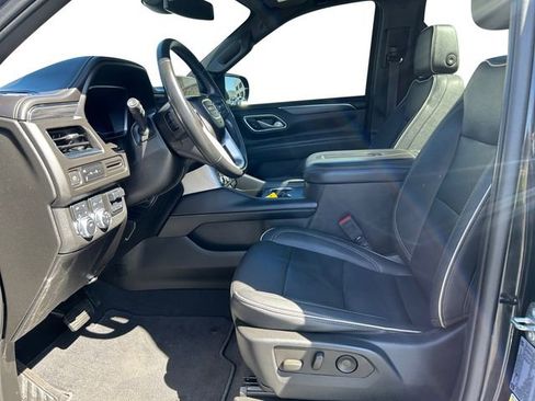 Used 2023 GMC Yukon SLT w/ Max Trailering Package AWD/4WD image 10