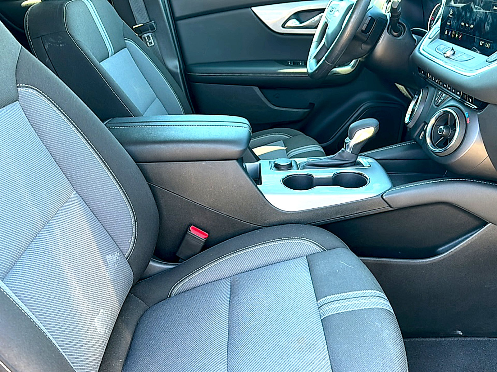 Used 2026 Chevrolet Blazer LT FWD image 24