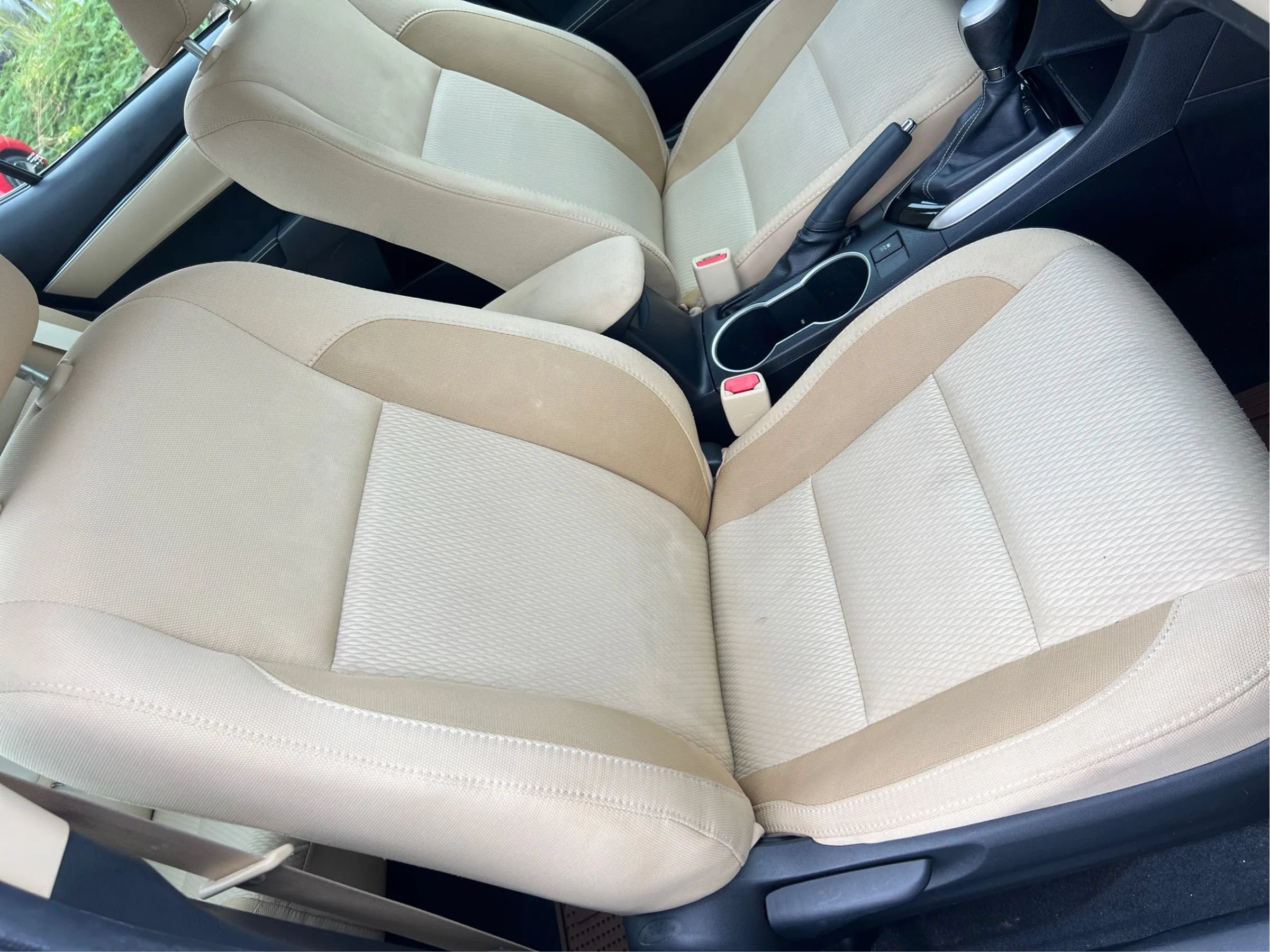 Used 2017 Toyota Corolla LE FWD image 17