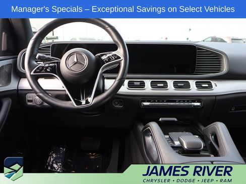 Used 2025 Mercedes-Benz GLE 350 4MATIC image 19