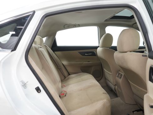 Used 2014 Nissan Altima 2.5 SV w/ Convenience Package image 12