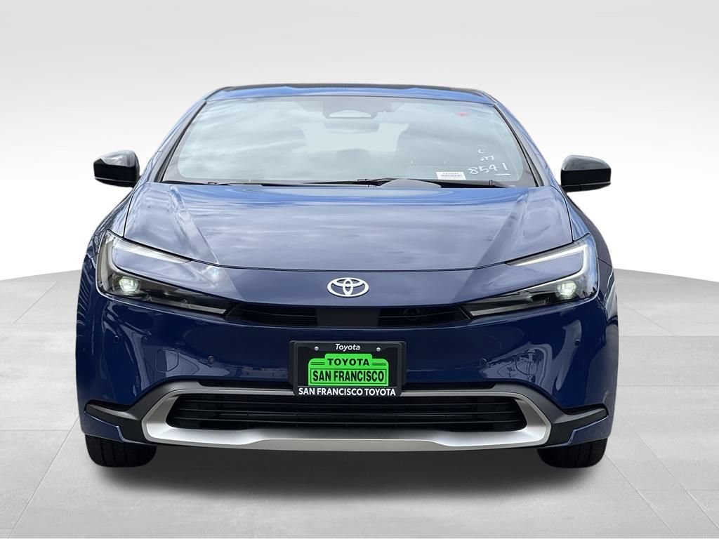 New 2027 Toyota Prius Plug-In Hybrid FWD image 5