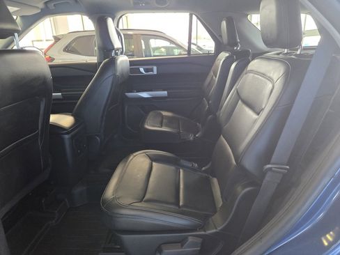 Used 2023 Ford Explorer XLT w/ Equipment Group 202A image 19