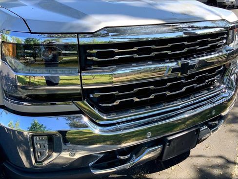 Used 2018 Chevrolet Silverado 1500 LTZ w/ Texas Edition AWD/4WD image 30