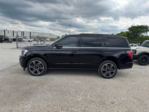 Used 2021 Ford Expedition Limited AWD/4WD image 2