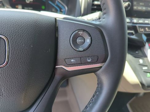 Used 2024 Honda Odyssey EX-L image 13