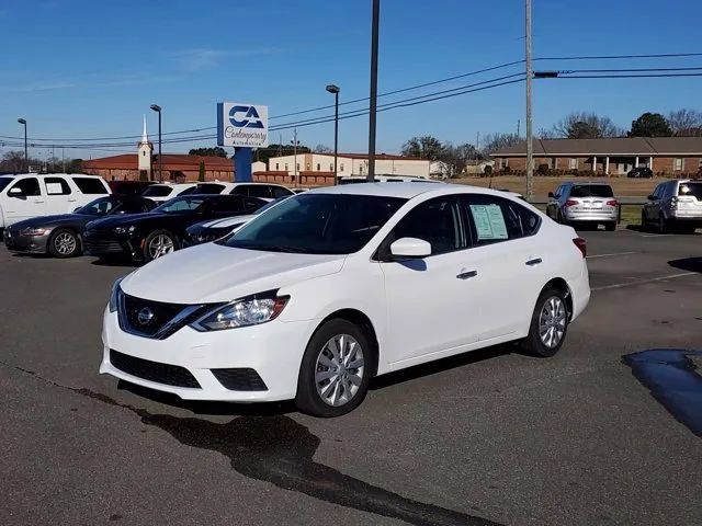 Used 2017 Nissan Sentra SV FWD image 2