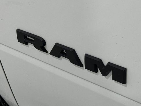 New 2026 RAM 2500 Laramie w/ Night Edition AWD/4WD image 32