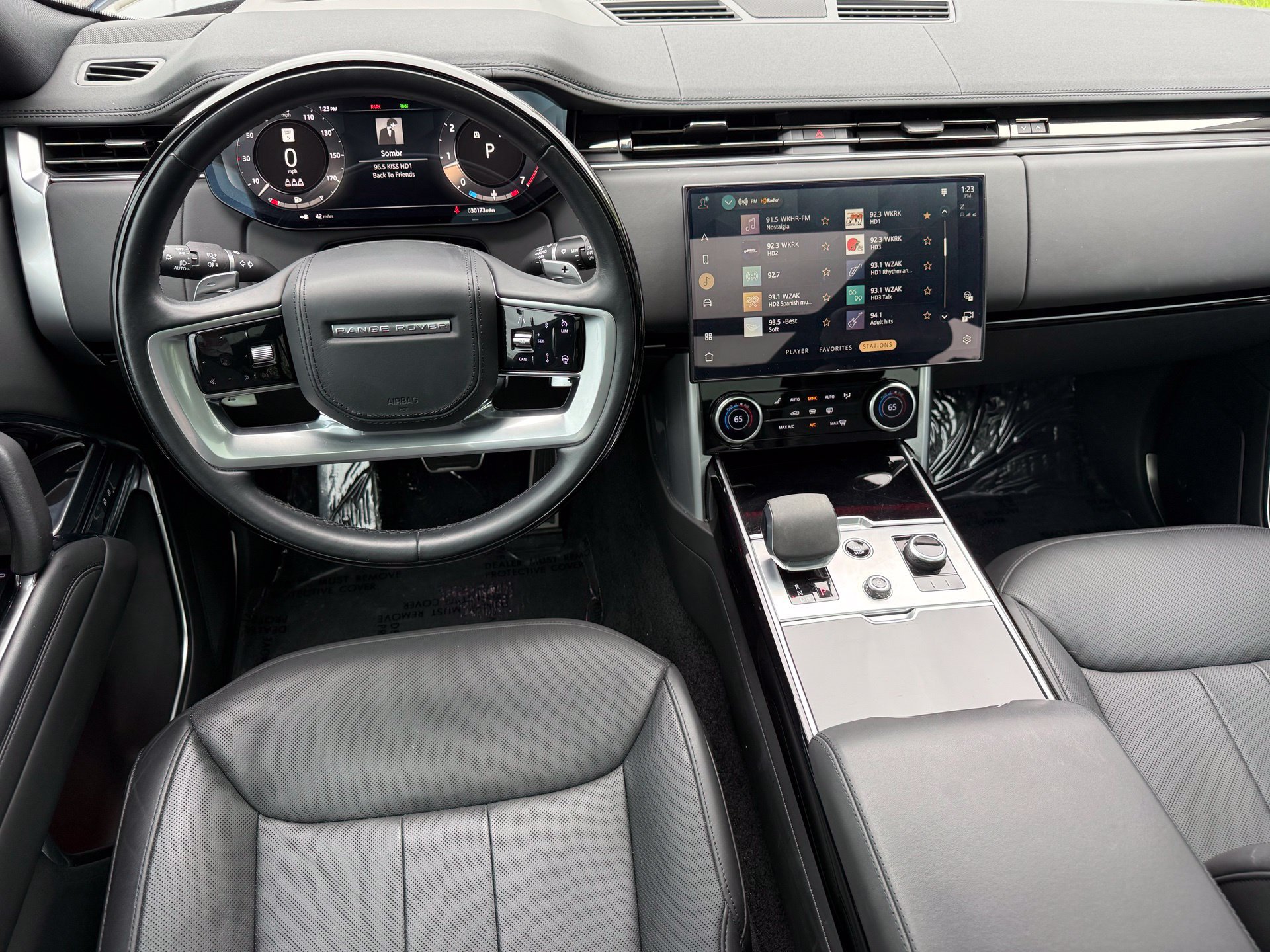 Used 2023 Land Rover Range Rover SE AWD/4WD image 12