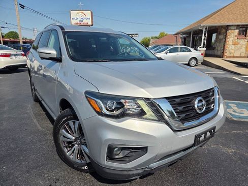 Used 2019 Nissan Pathfinder SL FWD image 7